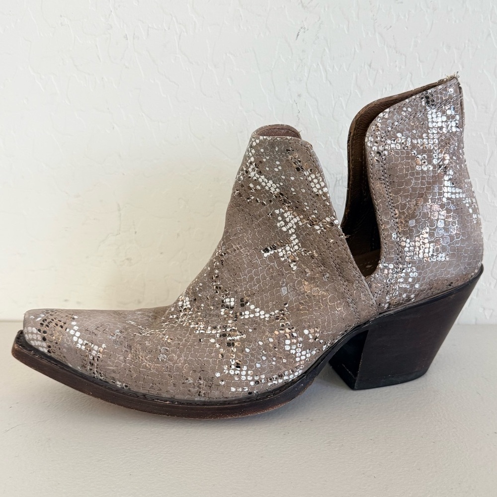 ARIAT Dixon Metallic Snake Print Leather Snip Toe Ankle Boot 9B - Picture 2 of 11